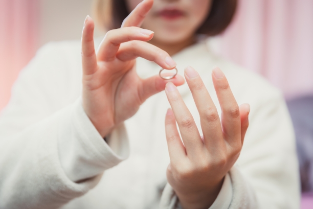 既婚でも風俗で働ける?夫にバレずに働くコツを女性スタッフが解説します
